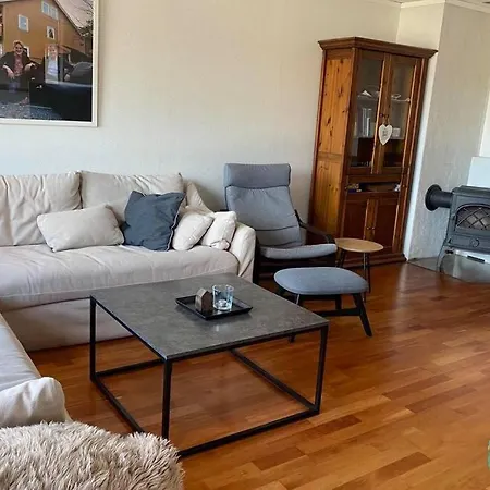 Marikollen, Spacious With Sunny Veranda Appartement