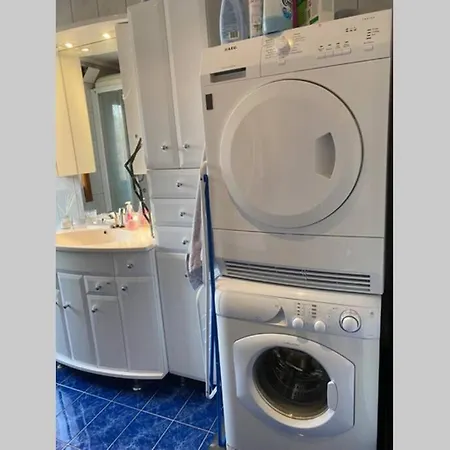 Marikollen, Spacious With Sunny Veranda Lejlighed