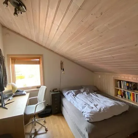 דירה Marikollen, Spacious With Sunny Veranda קריסטיאנסאנד