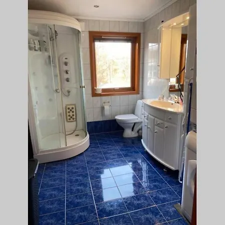 Marikollen, Spacious With Sunny Veranda דירה